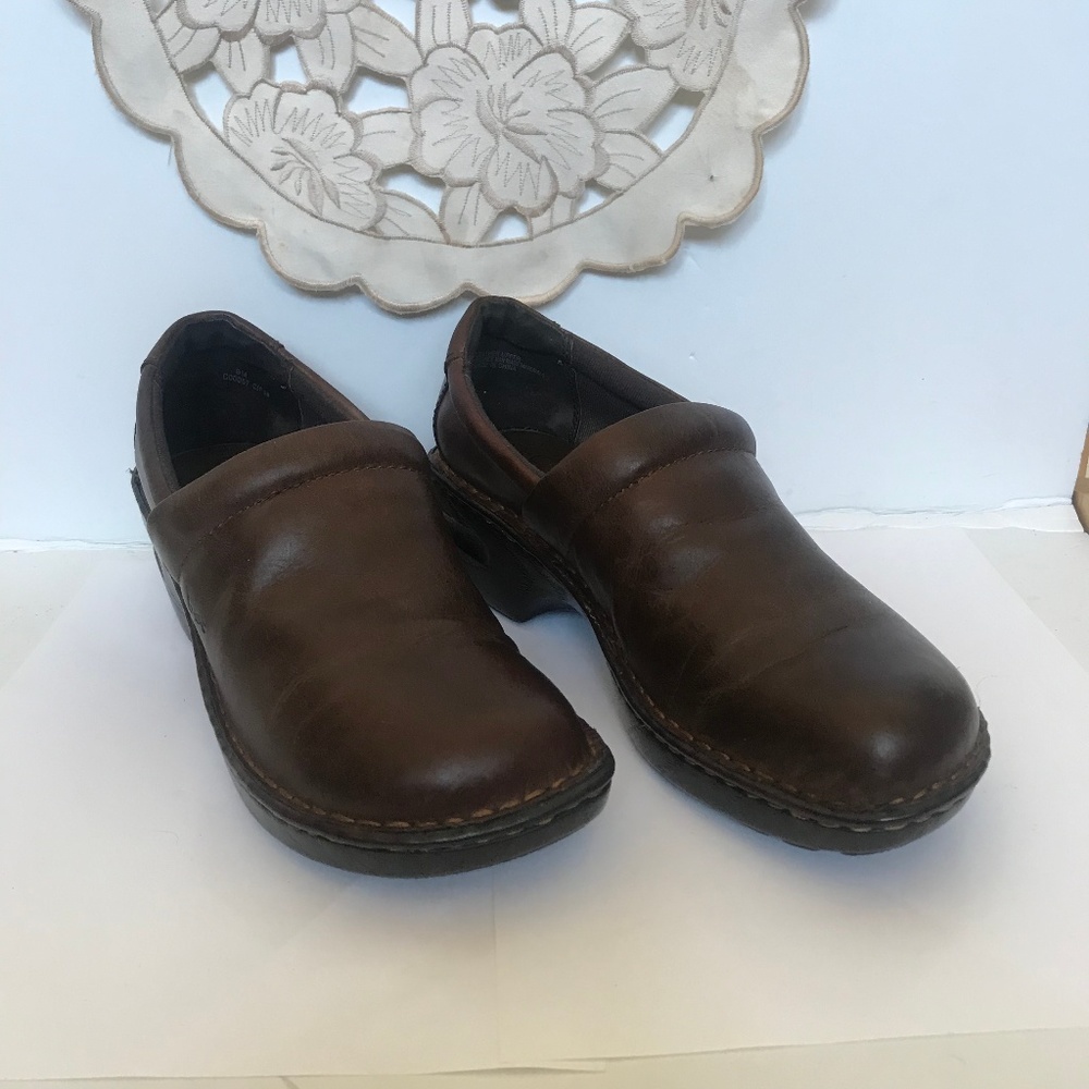 Born boc Brown Leather Clogs Size 9
